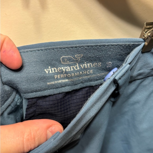 Vineyard Vines Boys Performance shorts size 16 - Picture 3 of 5